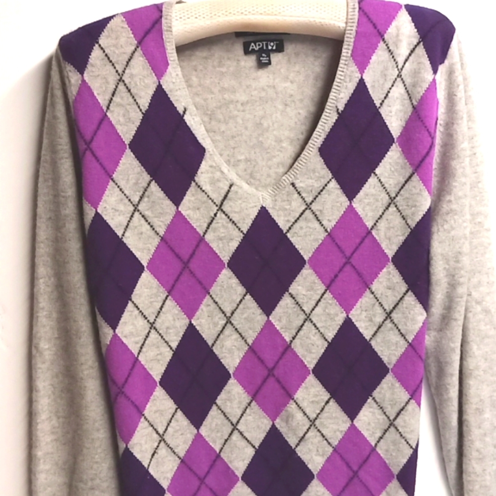 APT 9 Cashmere Argyle V neck Sweater